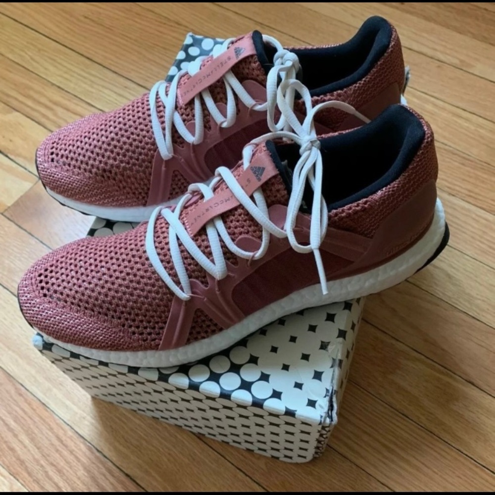New in Box-Adidas Stella McCartney UltraBoost Sz 9